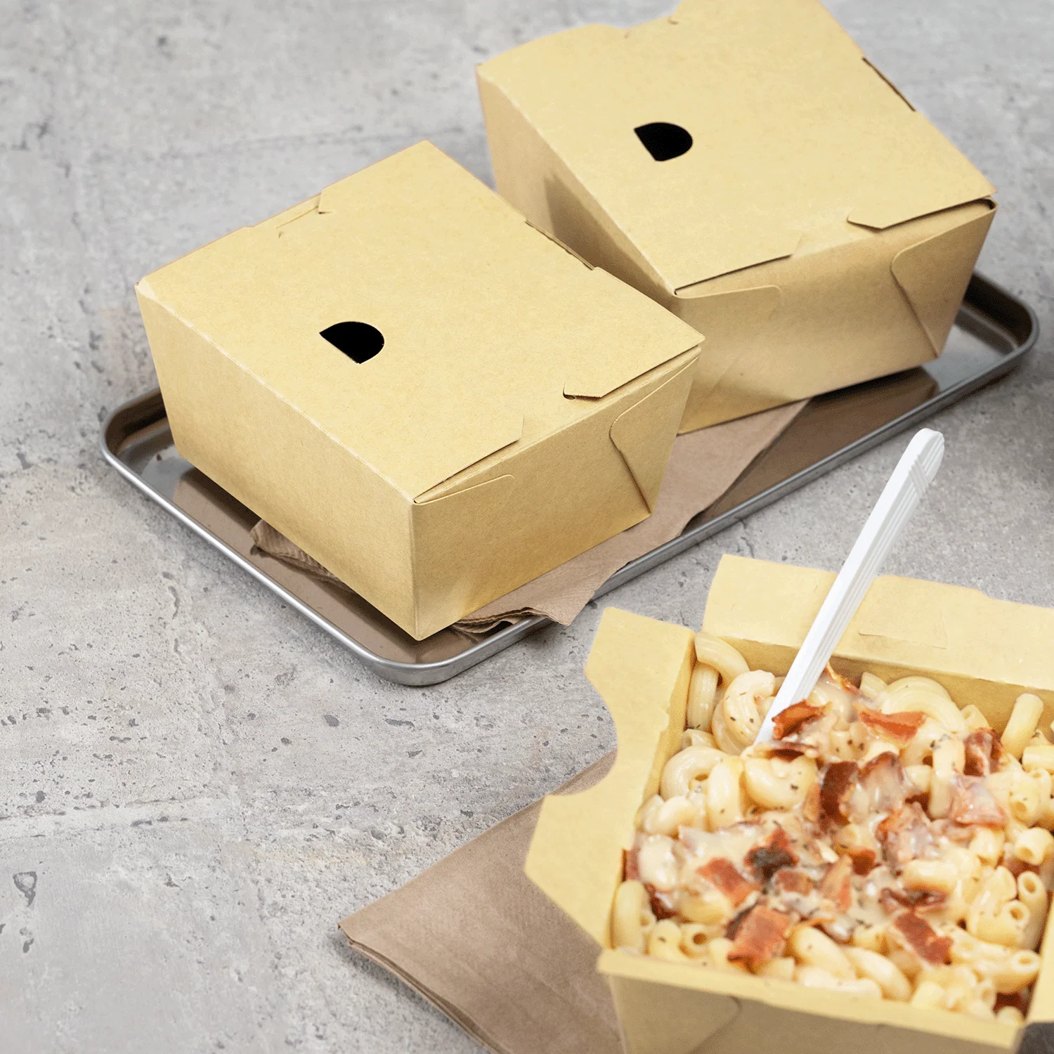 [200 ct] Paper Folding Take-Out Container | Vented Holes | 27 fl. oz | Kraft - Image 3