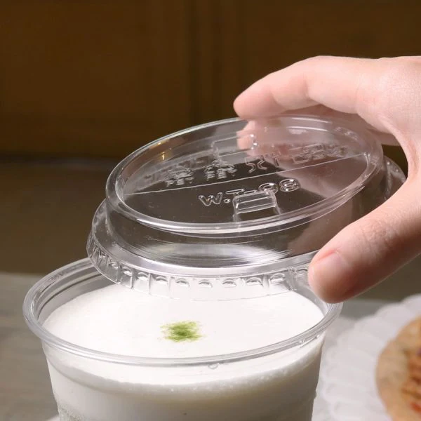 [1,000 ct] Plastic Dome Sipper Lids | PET | 98 mm | Half-Moon Flip Lid - Image 3