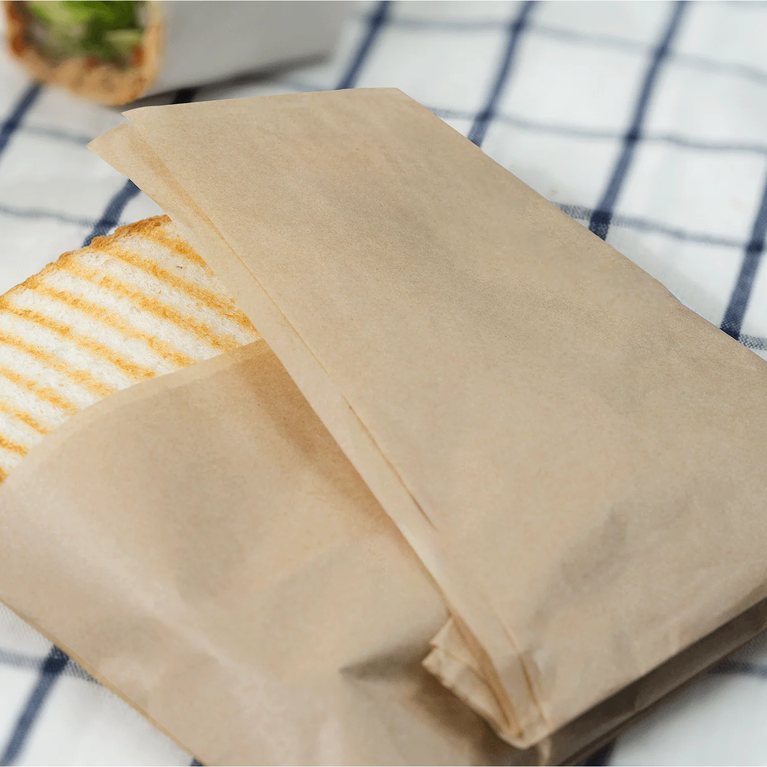 [3,000 sheets] 18" x 18" Grease Resistant Deli Wrap / Paper Liner Sheets, Kraft - Image 3