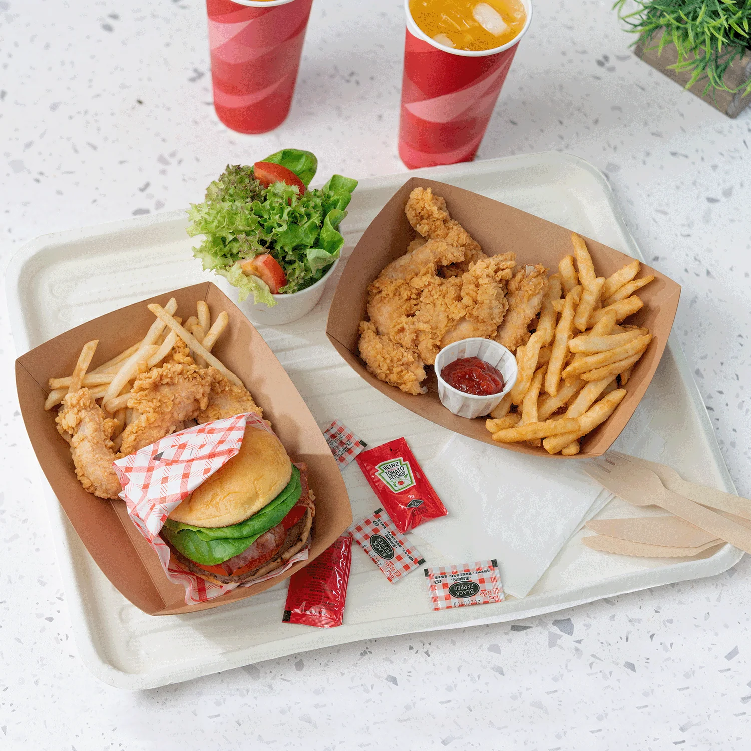 Karat Earth 14”x18” GreaseEase Molded Fiber Food Tray, PFAS free - 100 pcs - Image 5