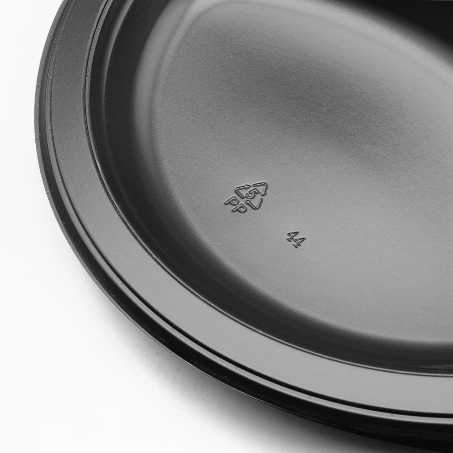 Karat Earth 3 Compartments, 9" Mineral Filled PP Round Plates, Black - 500 pcs - Image 6