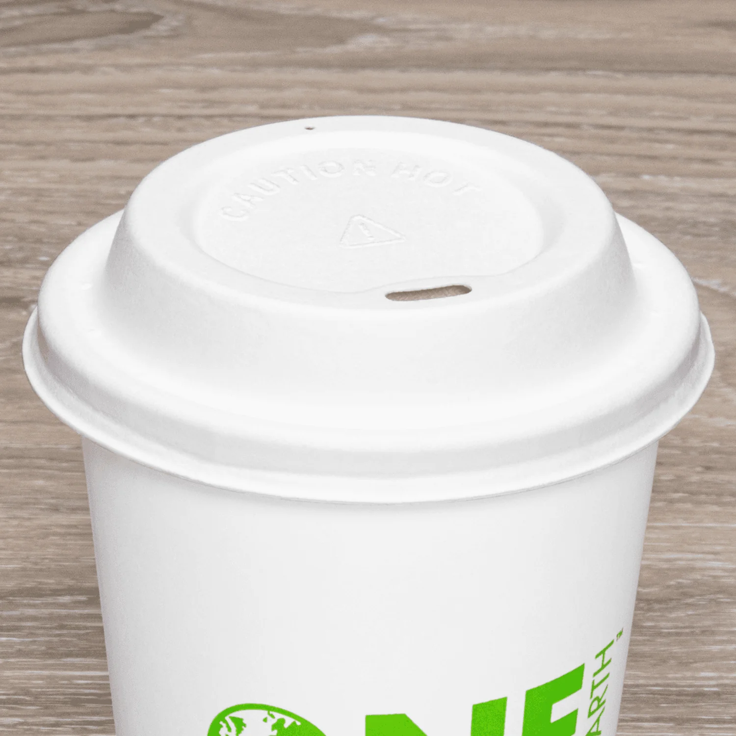 Karat Earth 90mm Bagasse Sipper Dome Lid for 10-24oz Hot Cup, White - 500 pcs - Image 4