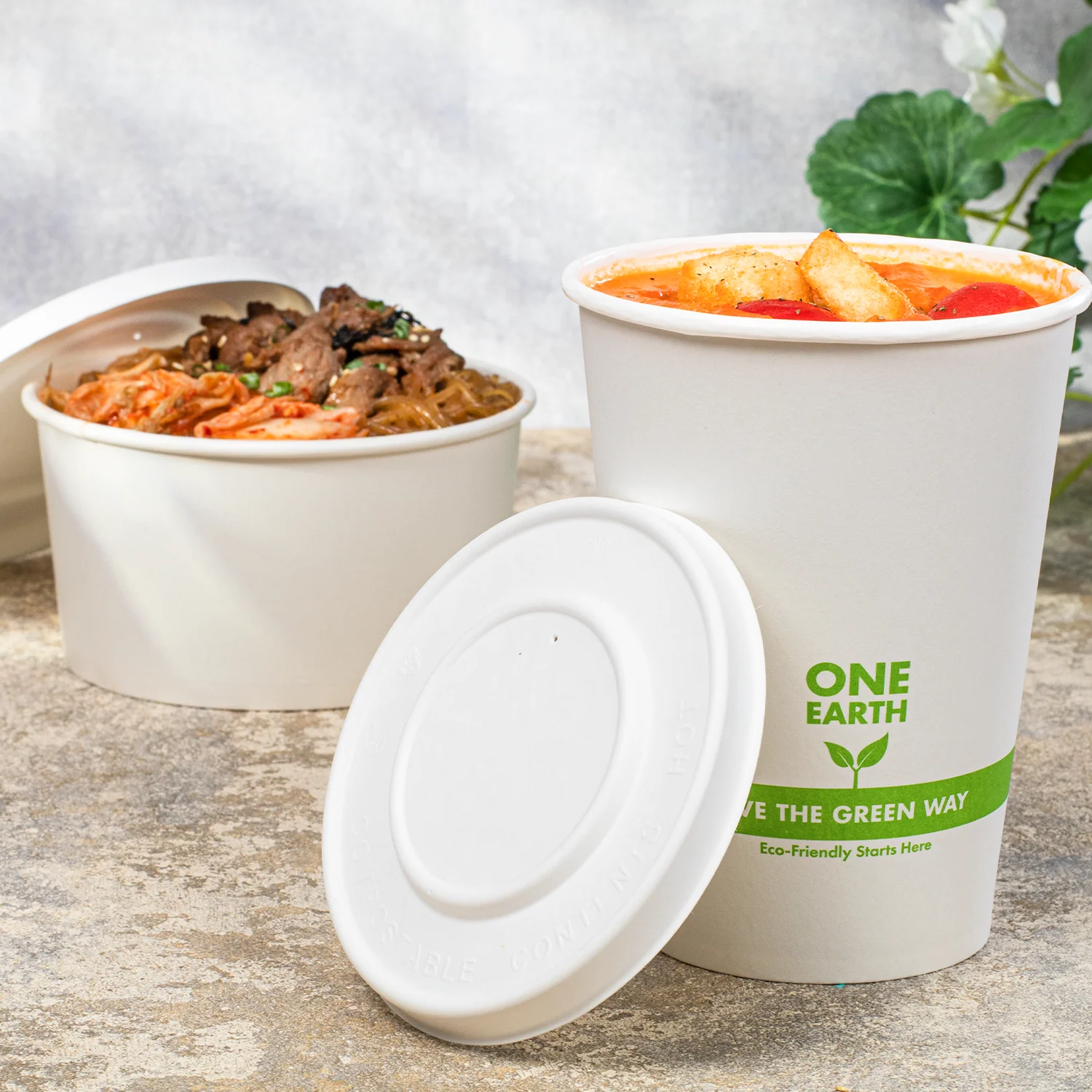 Karat Earth 114.6mm Compostable Fiber Paper Flat lid for 12-16 oz Paper Food Container & 24-32 oz Gourmet Food Container - 500 pcs - Image 3