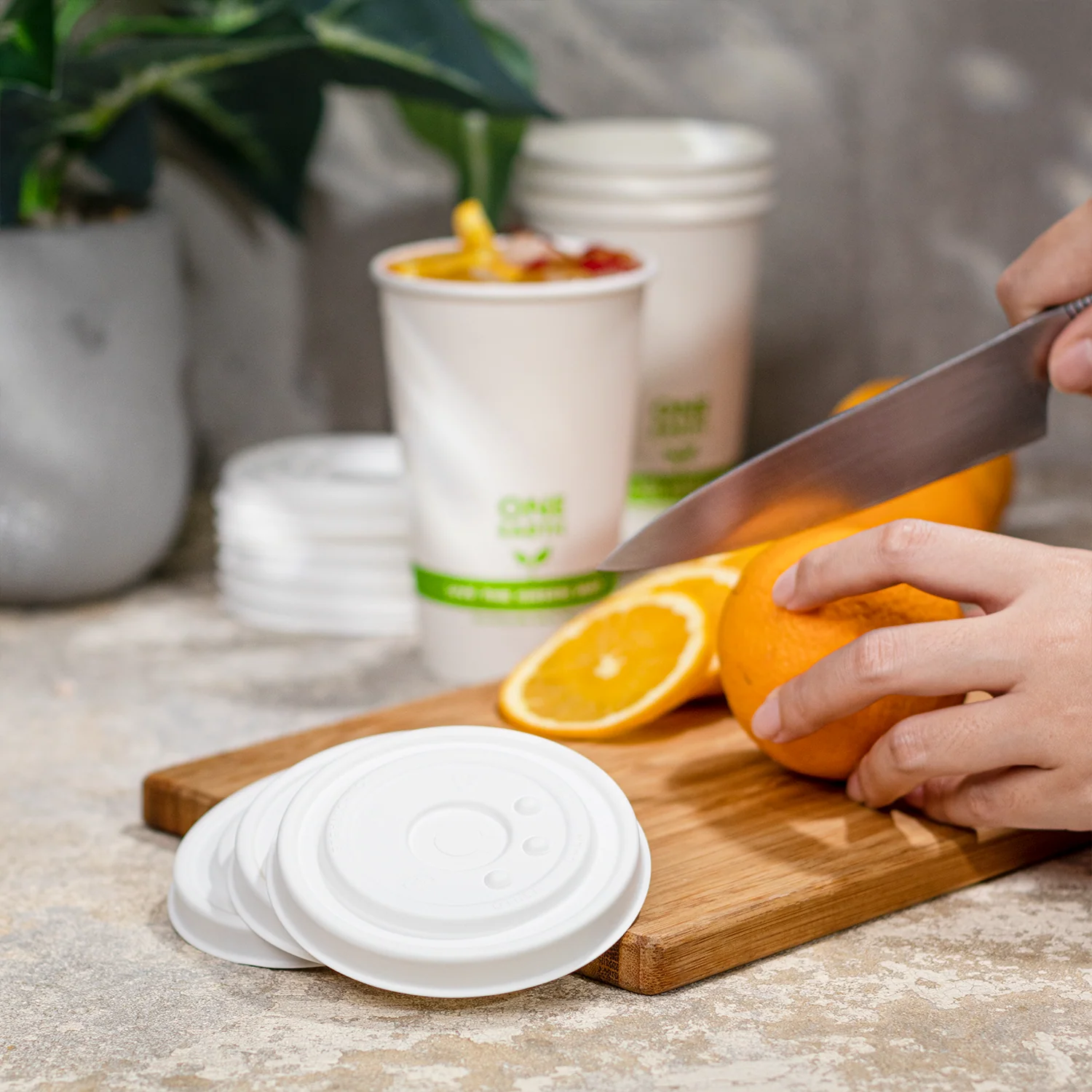 Karat Earth Compostable Fiber Paper Flat lid for 12-22 oz Paper Cold Cup (90mm) - 1,000 pcs - Image 4