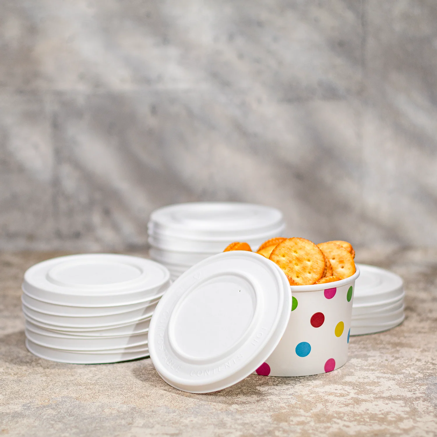 Karat Earth 127mm Compostable Fiber Paper Flat lid for 20 oz Paper Food Container - 600 pcs - Image 3