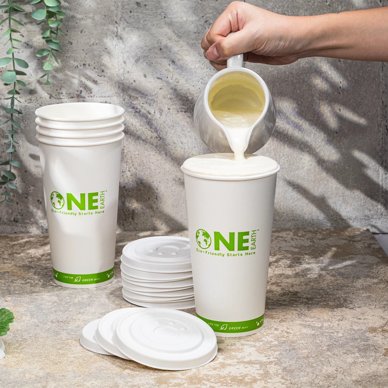 Karat Earth Compostable Fiber Paper Flat lid for 32 oz Paper Cold Cup (104.5mm) - 600 pcs - Image 3