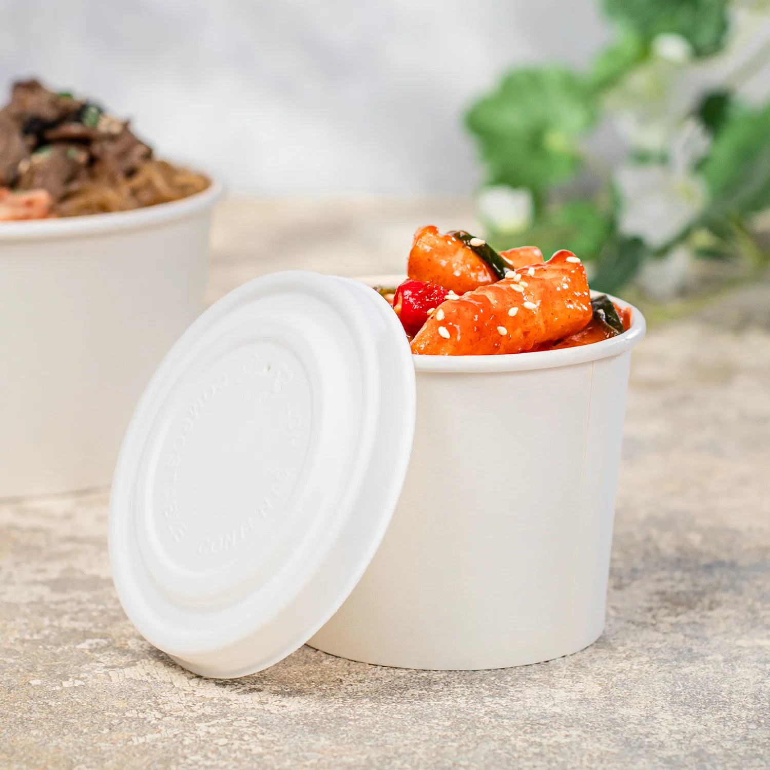 Karat Earth 90.8mm Compostable Fiber Paper Flat lid for 6-10oz Paper Food Container - 1,000 pcs - Image 3