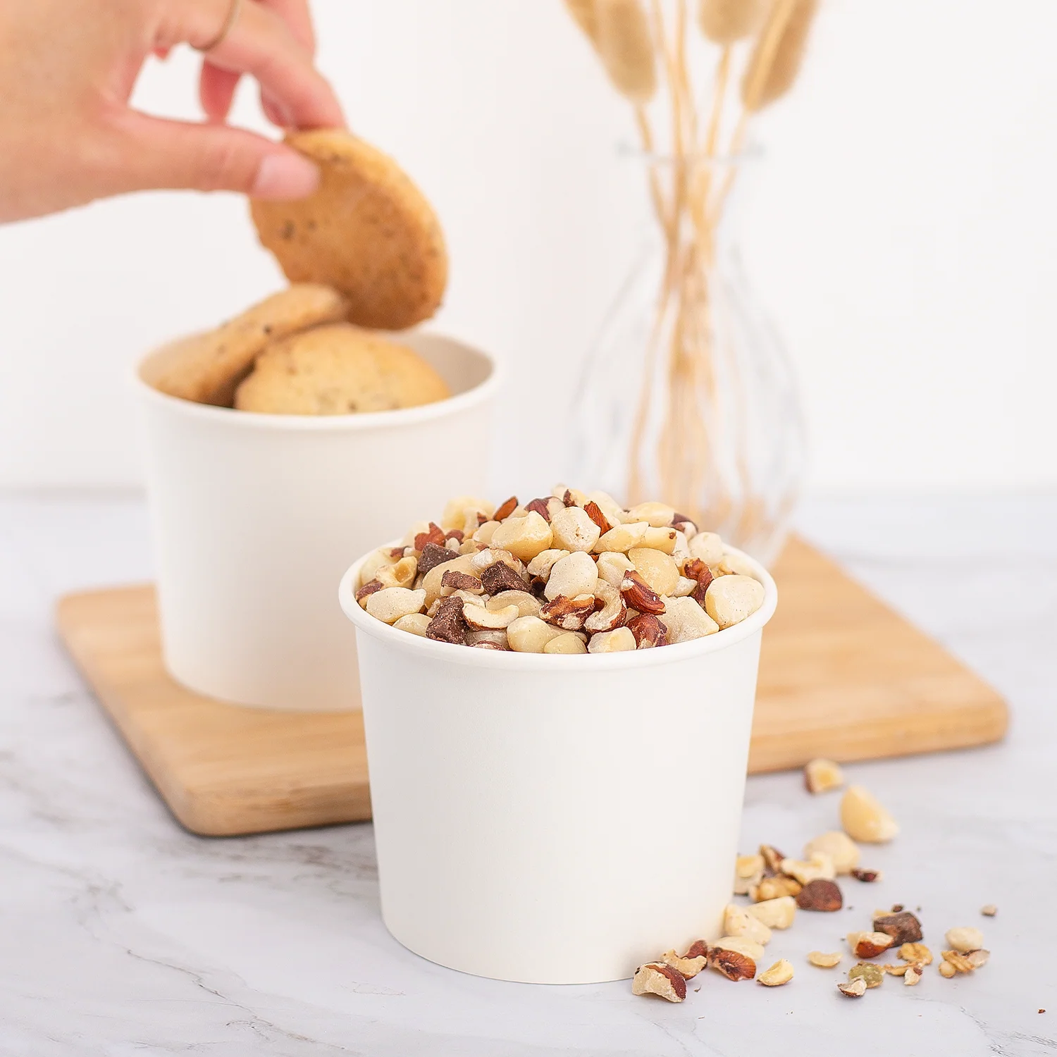 Karat Earth Eco-Friendly 10oz Paper Cold/ Hot Food Container (90.8mm), White - 1,000 pcs - Image 5